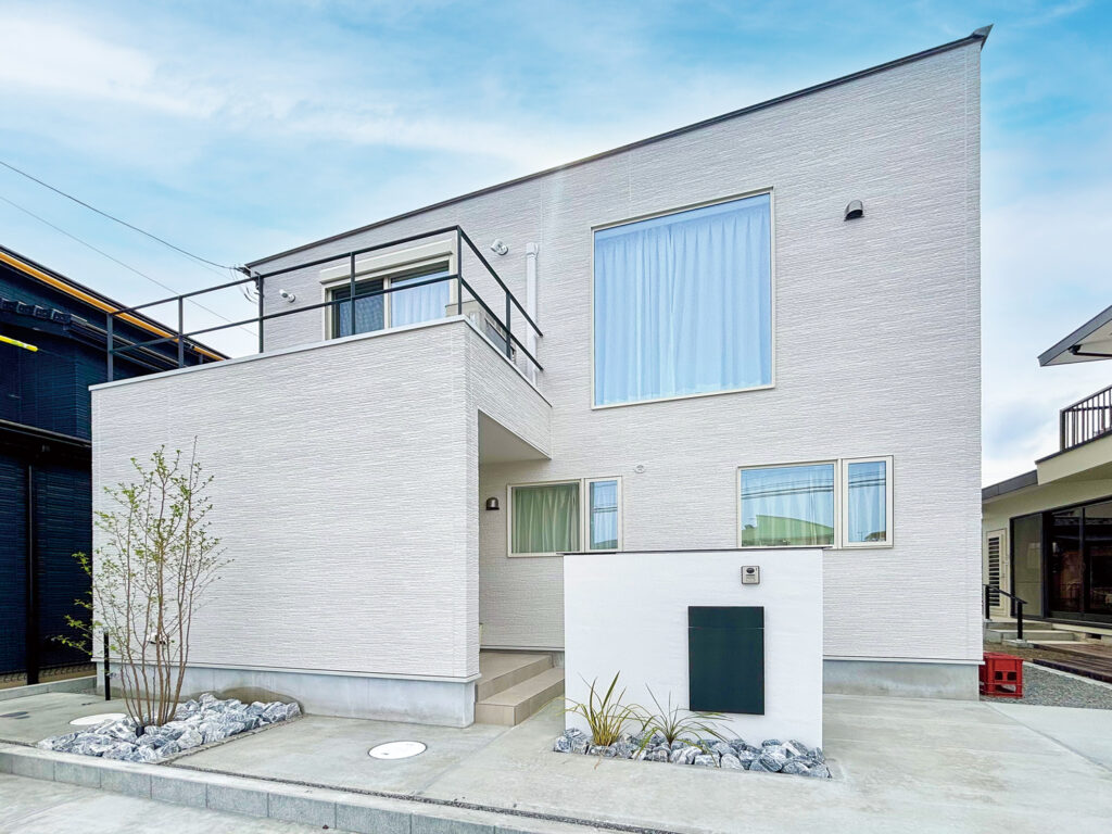 開放感あふれる玄関吹き抜けの魅力